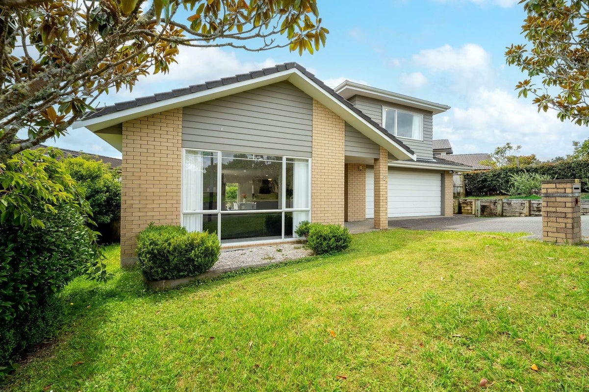 8 Canyon Drive, Oteha, Auckland - Carousel 1