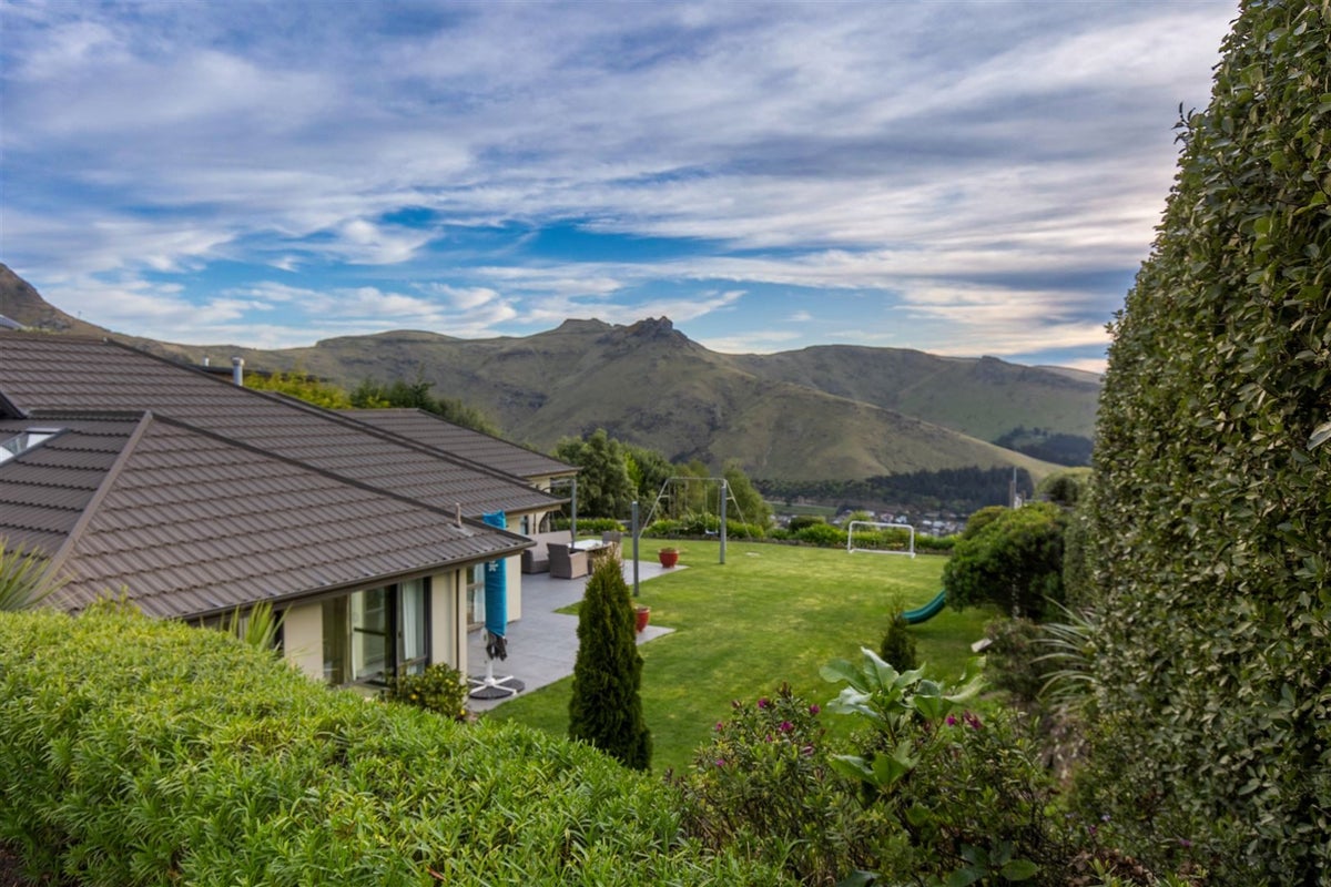 32 Rockview Place, Mount Pleasant, Christchurch - Carousel 1