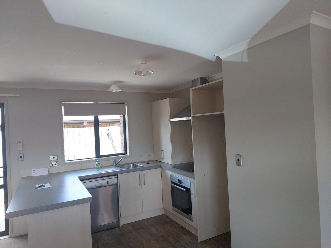 3/108 Old Farm Road, Hamilton East, Hamilton - Carousel 2