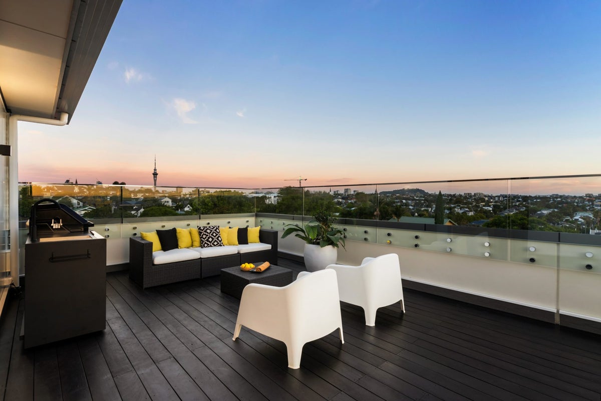 1C John Street, Herne Bay, Auckland - Carousel 1