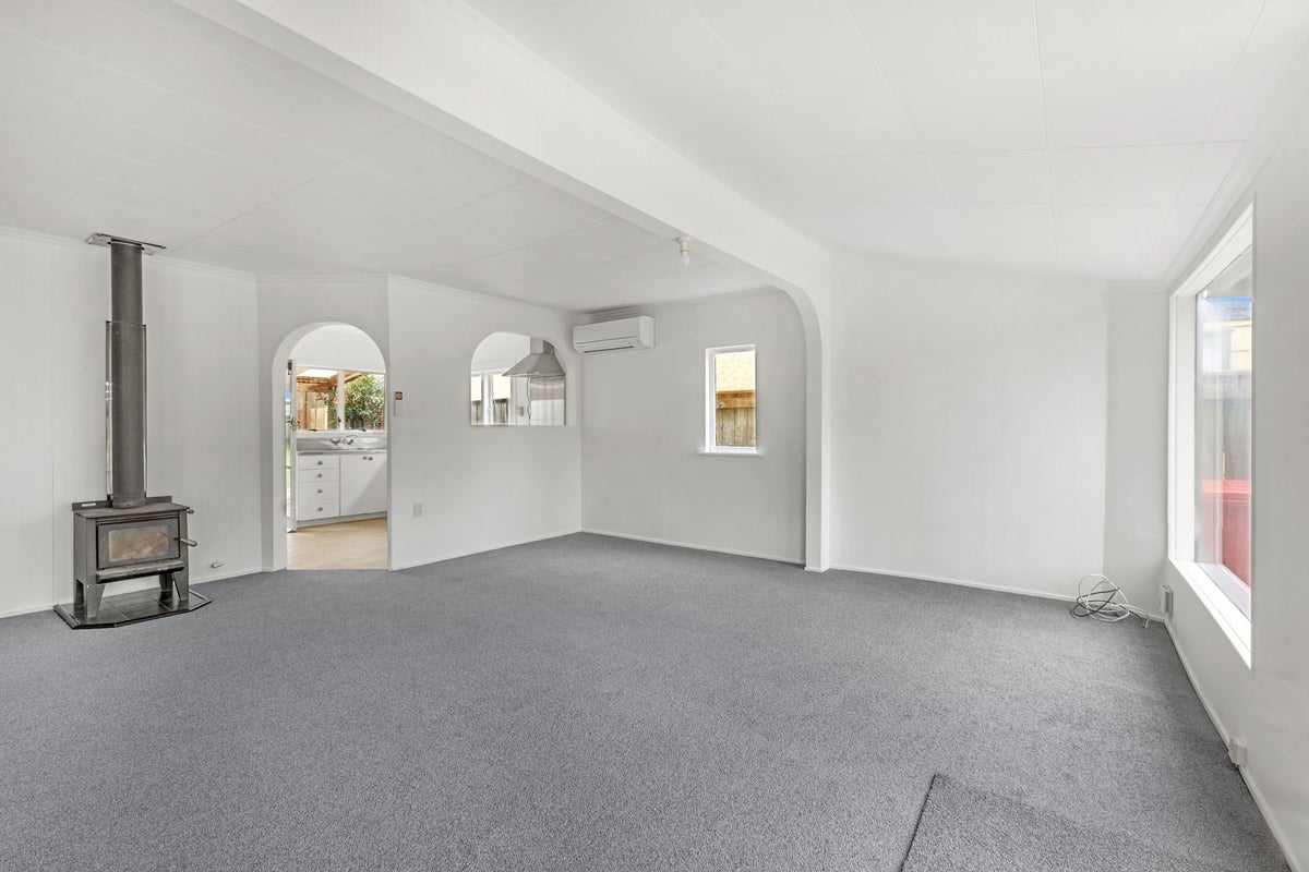 5 Seafront Road, Castlecliff, Whanganui - Carousel 2