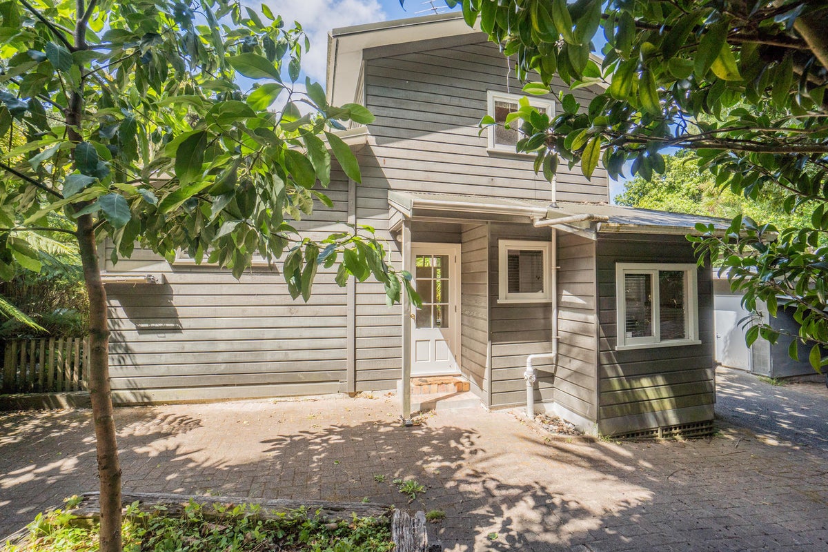 53 Wood Bay Road, Titirangi, Auckland - Carousel 1