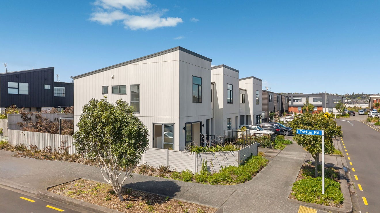17 Whimbrel Road, Flat Bush, Manukau City, Auckland - Carousel 2