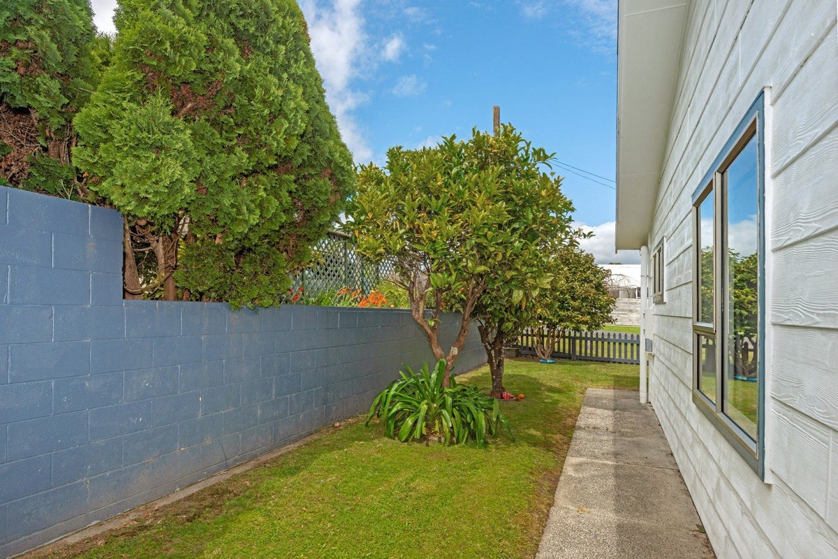 2 Kingsley Street, Whataupoko, Gisborne - Carousel 21