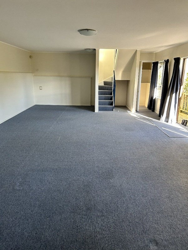 5 Kauri Grove, Lansdowne, Masterton - Carousel 2