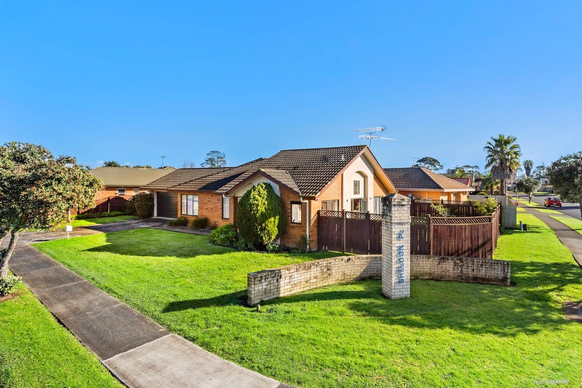 1 Sheldon Place, Burswood, Auckland - Carousel 1