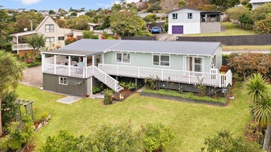 23 Hatfield Heights, Hatfields Beach, Orewa - Carousel 1