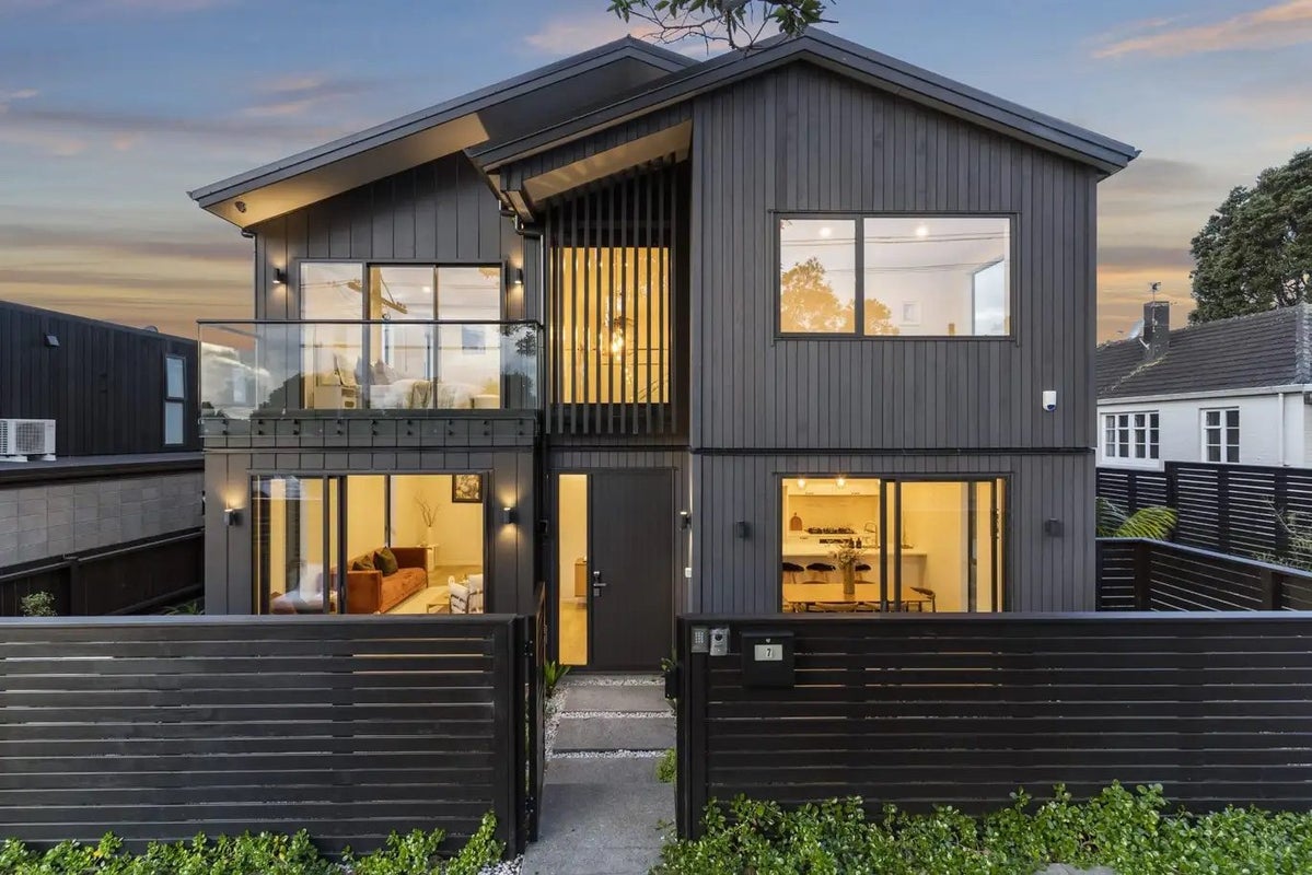 7A Walford Road, Point Chevalier, Auckland - Carousel 1
