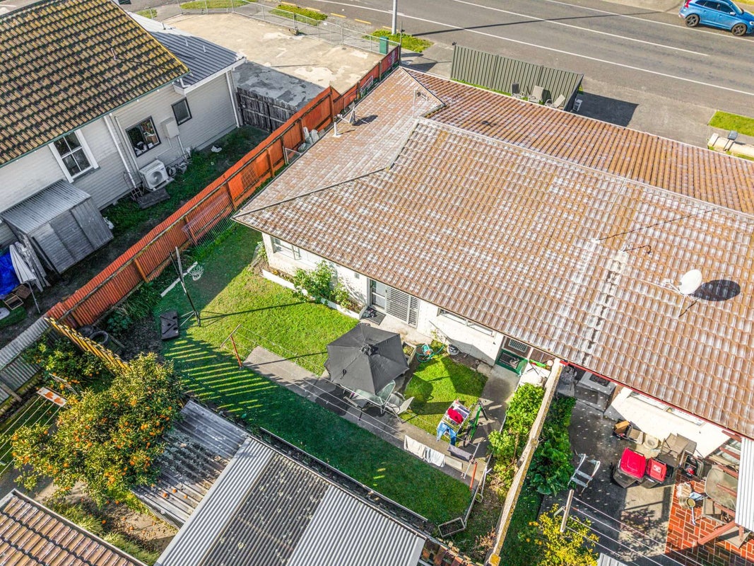 2/93 Riverbend RD, ONEKAWA, NAPIER - Carousel 2