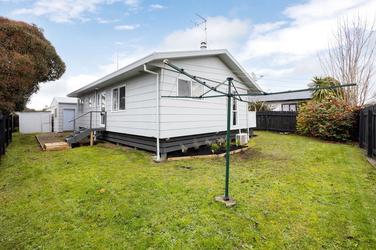 11A Lloyd Drive, Nawton, Hamilton - Carousel 15