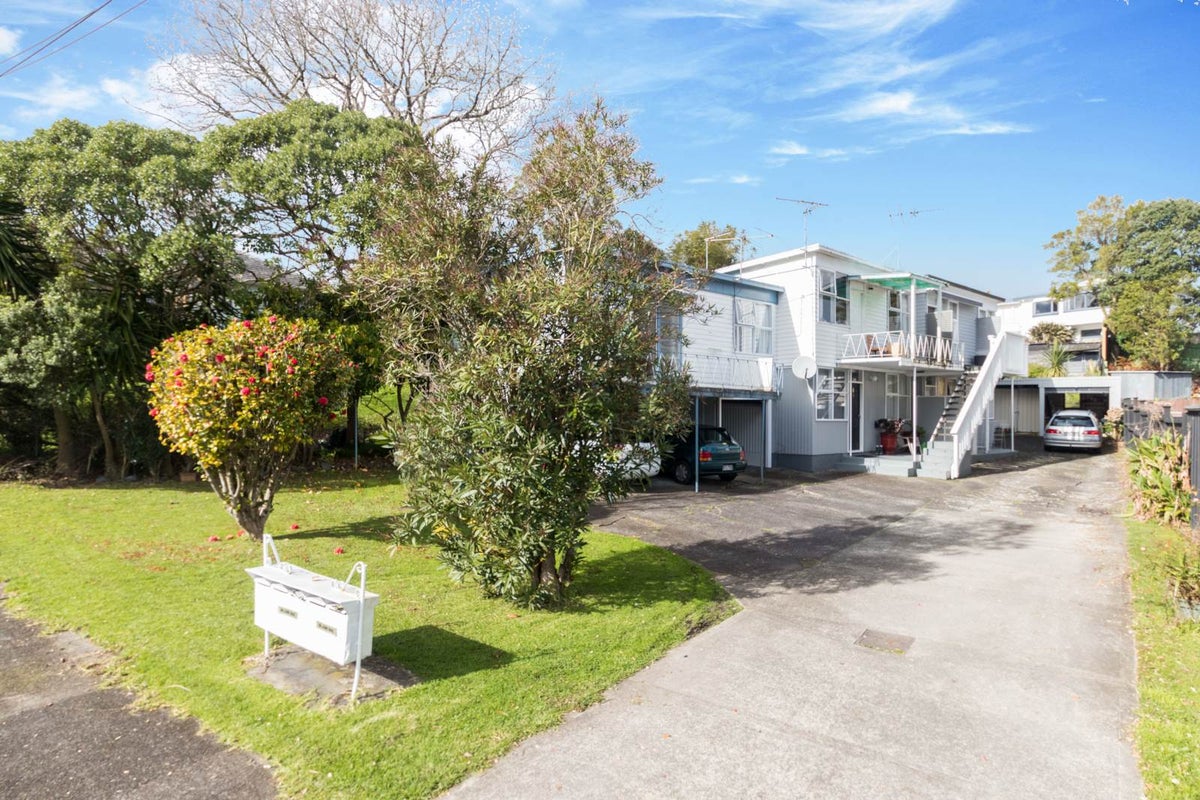 1/2 Waitati Place, Avondale, Auckland - Carousel 10