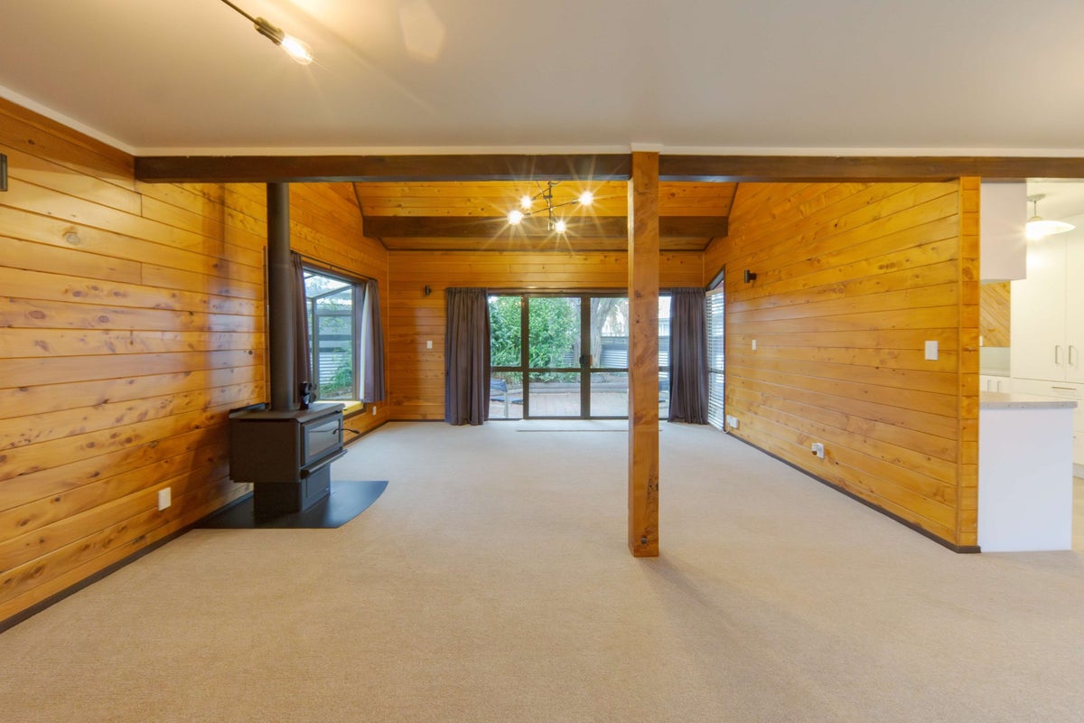 64A Thompson Street, Leamington, Cambridge - Carousel 1