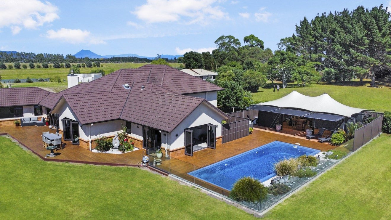 131 Aerodrome Road, Thornton, Whakatane - Carousel 45