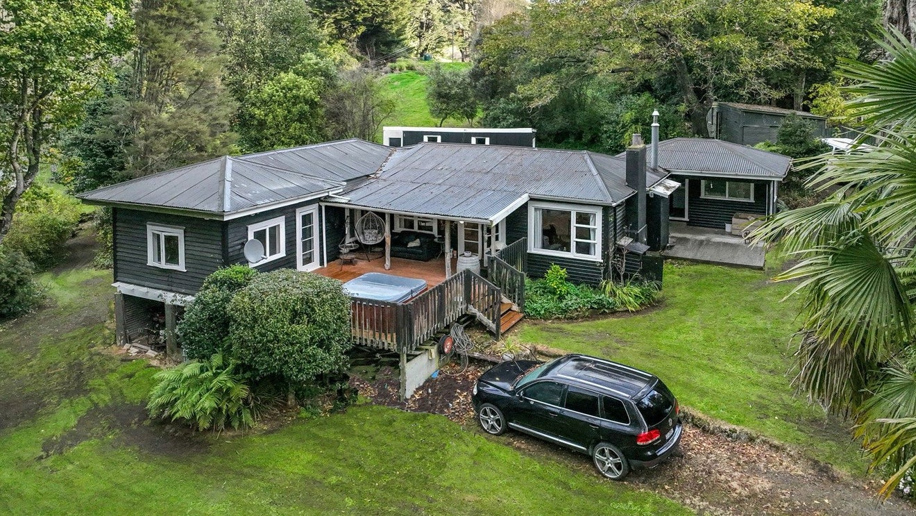 48 Little Bush Road, Puketitiri, Napier - Carousel 1