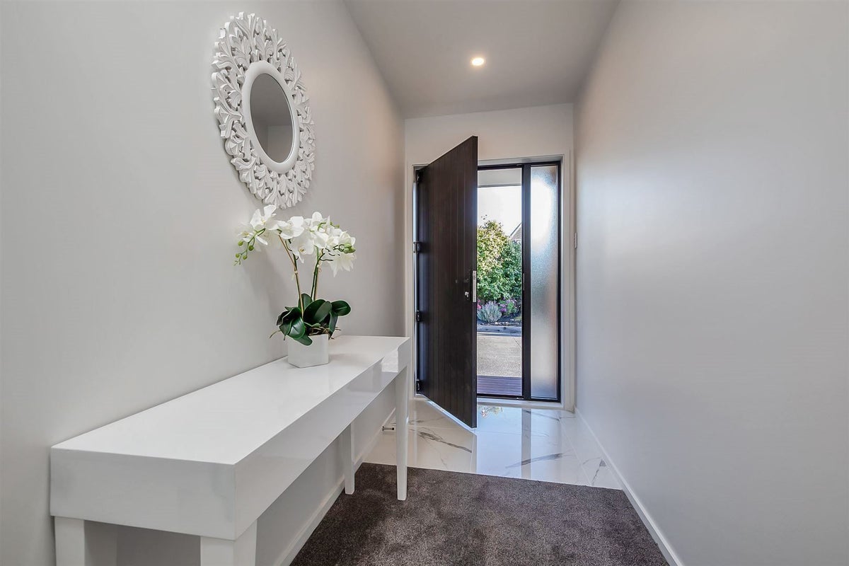 214 Riverlaw Terrace, Saint Martins, Christchurch - Carousel 2