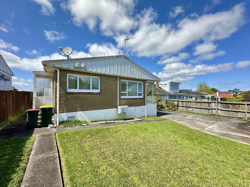 2/67 Ridge Road, Howick, Auckland - Carousel 2