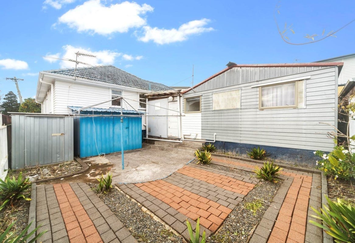 1181 Dominion Road, Mount Roskill, Auckland - Carousel 17