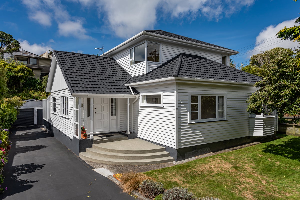 79 Campbell Street, Karori, Wellington - Carousel 1