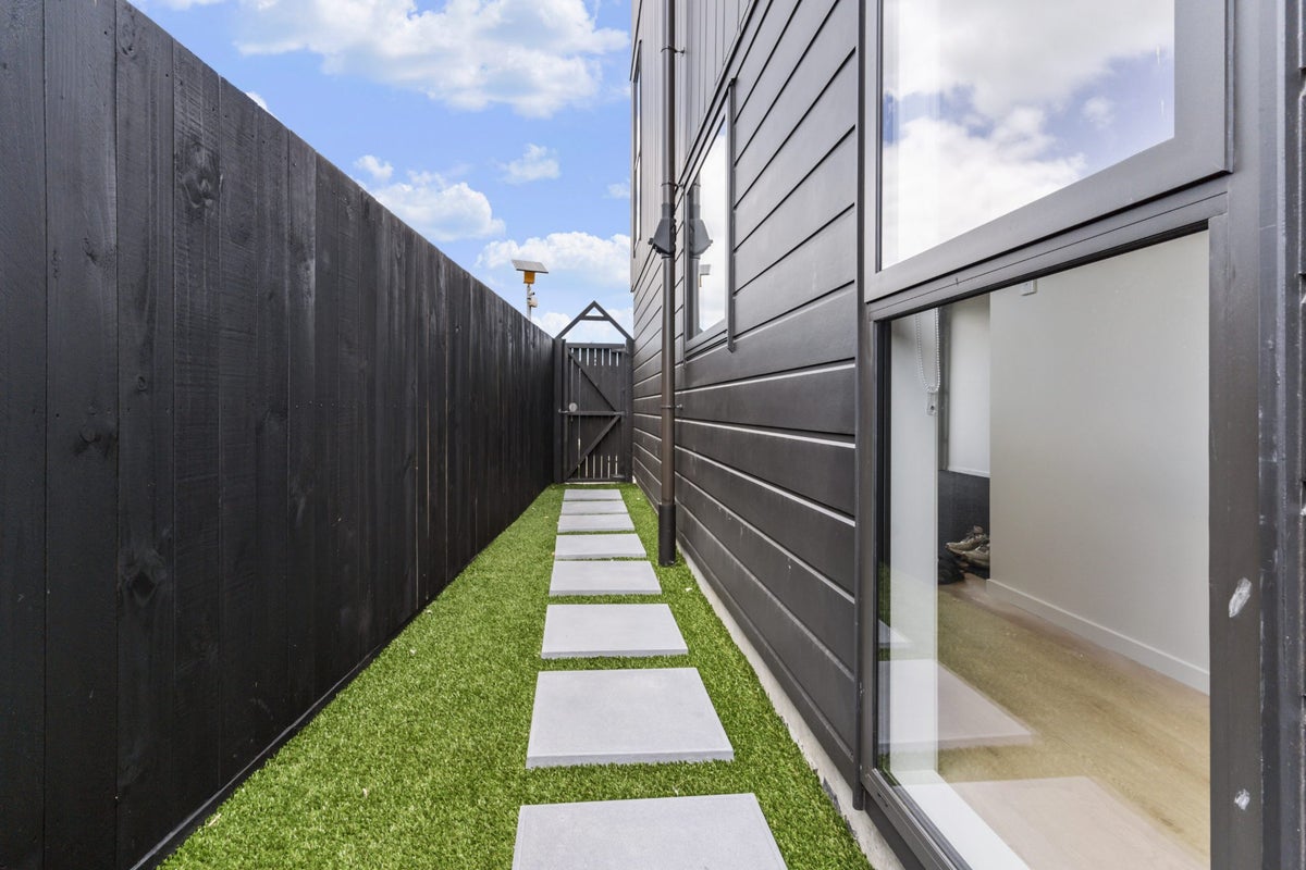 9/107 Hendon Avenue, Mount Albert, Auckland - Carousel 2