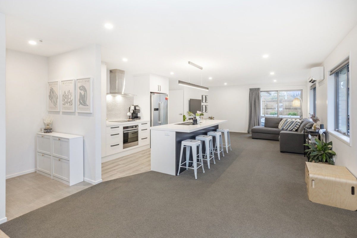 28 Evelyn Crescent, Marshland, Christchurch - Carousel 2