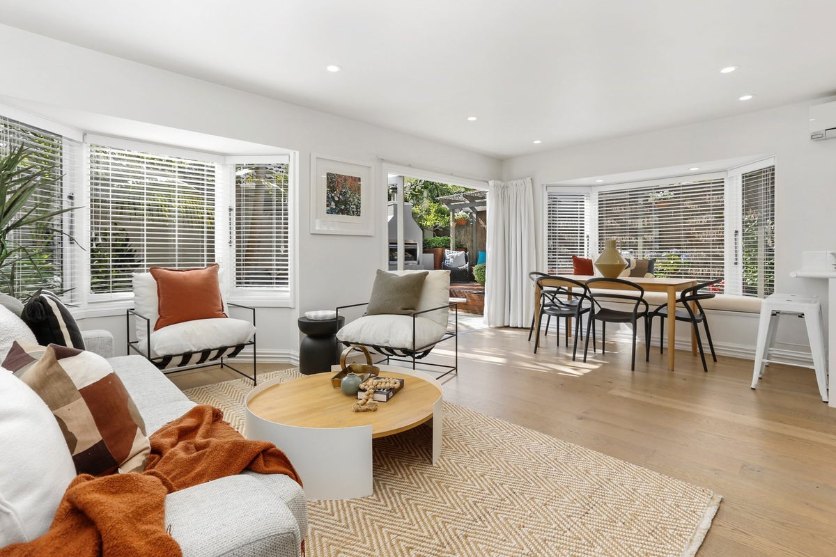 323I Mount Eden Road, Mount Eden, Auckland - Carousel 1