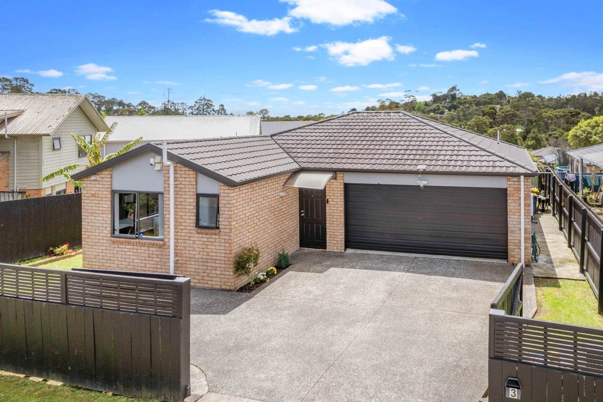 3 Titch Place, Glen Eden, Auckland - Carousel 1