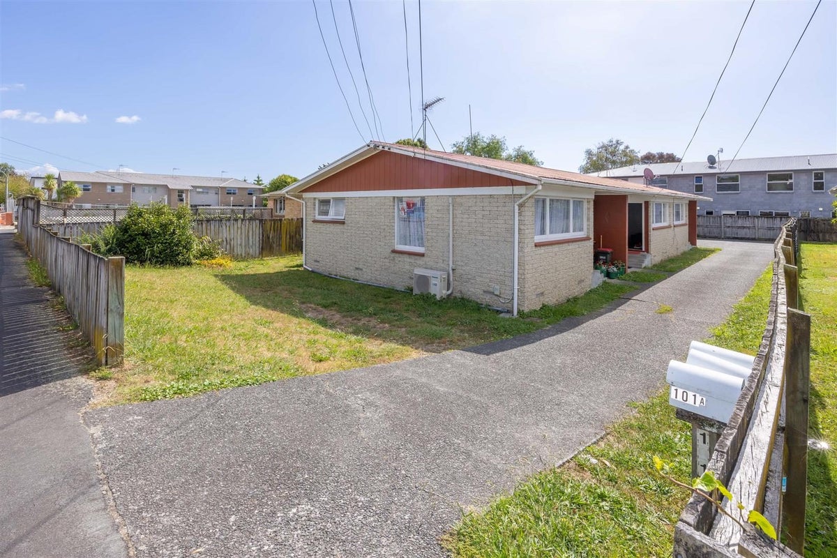 101A Knighton Road, Hillcrest, Hamilton - Carousel 2