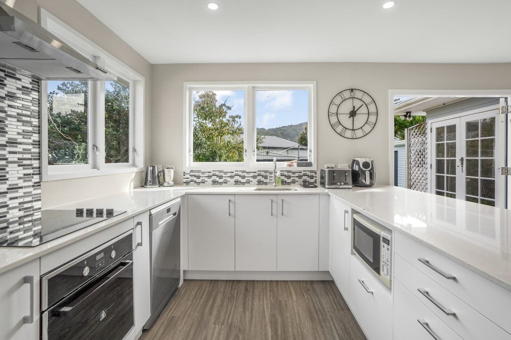 3 Mitimiti Grove, Wainuiomata, Lower Hutt - Carousel 1