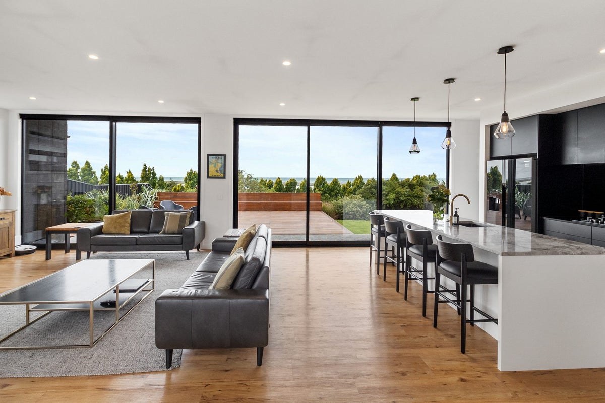 7 Lancewood Terrace, Oceanview, Timaru - Carousel 1