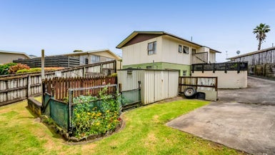 7 Tui Place, Bell Block, New Plymouth - Carousel 1