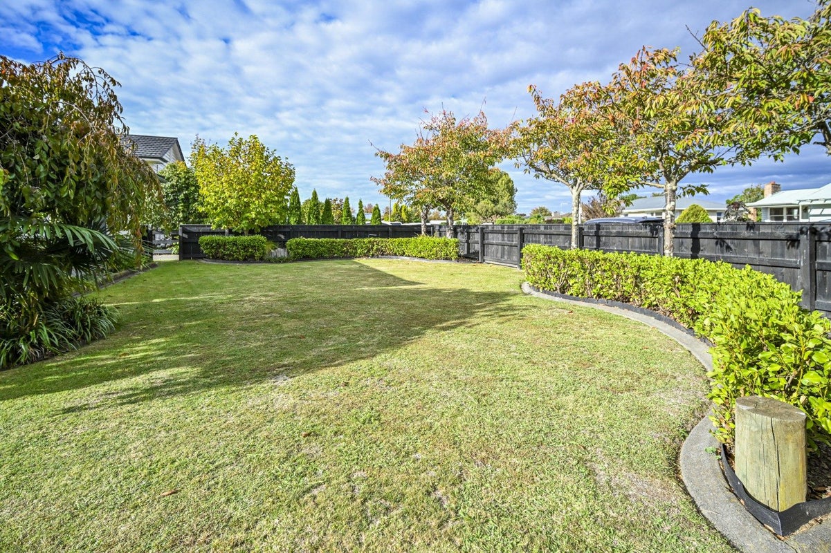 702 Rainbow Avenue, Parkvale, Hastings - Carousel 2