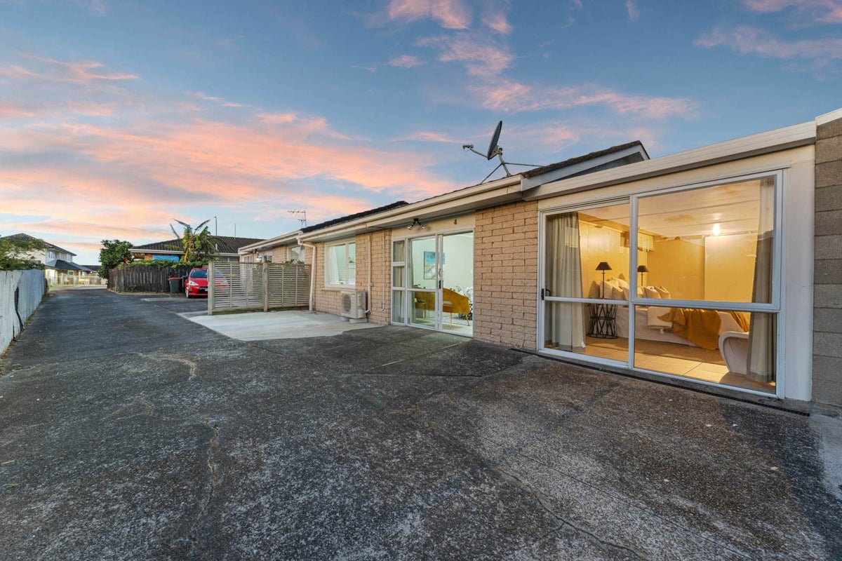 4/19 Detro Street, Papatoetoe, Auckland - Carousel 1