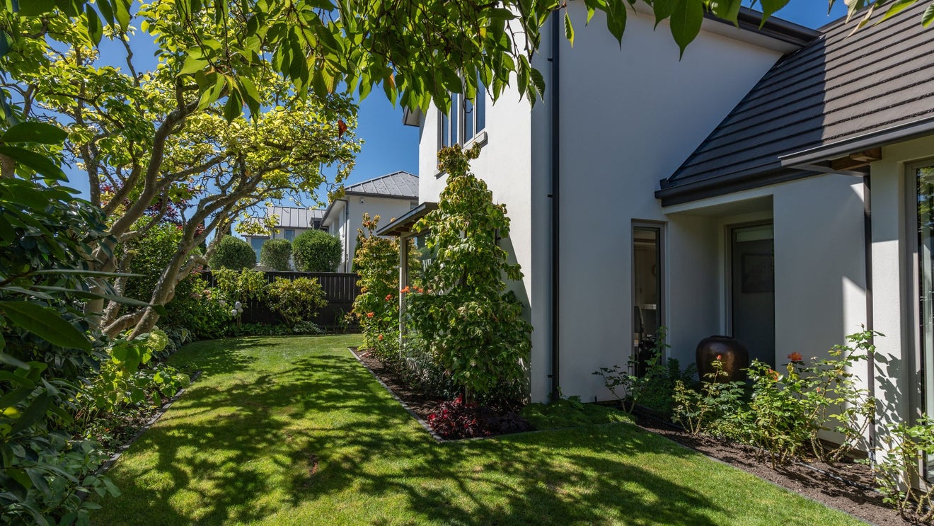 42 McDougall Avenue, St Albans, Christchurch - Carousel 33