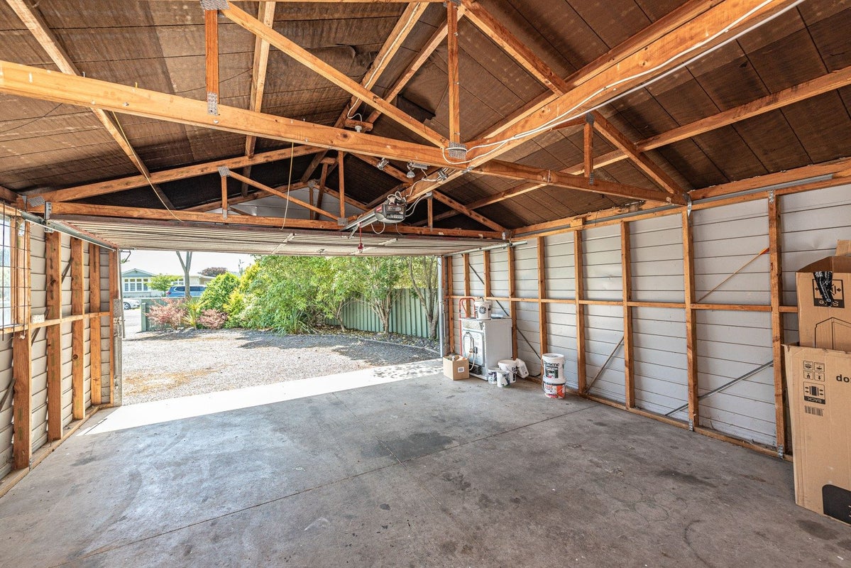 18 Poutini Street, Whanganui East, Whanganui - Carousel 18