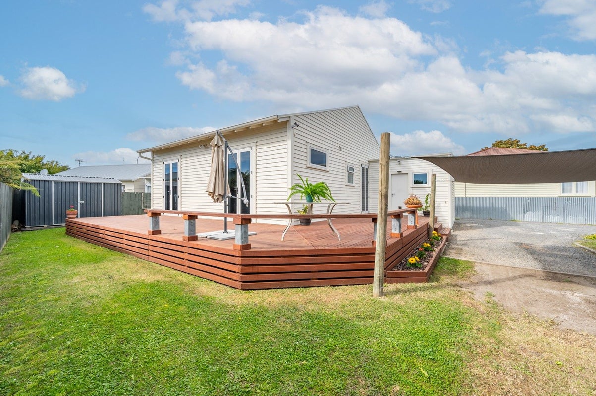 69B Riverbend RD, ONEKAWA, NAPIER - Carousel 1