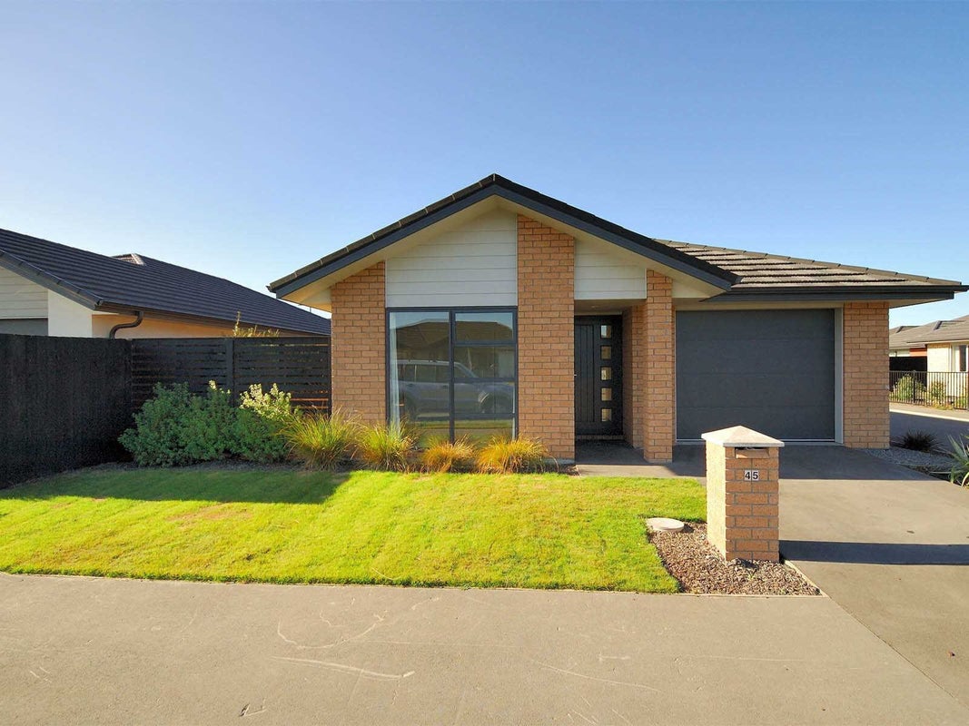 1 Lightbody Lane, WIGRAM, CHRISTCHURCH - Carousel 2
