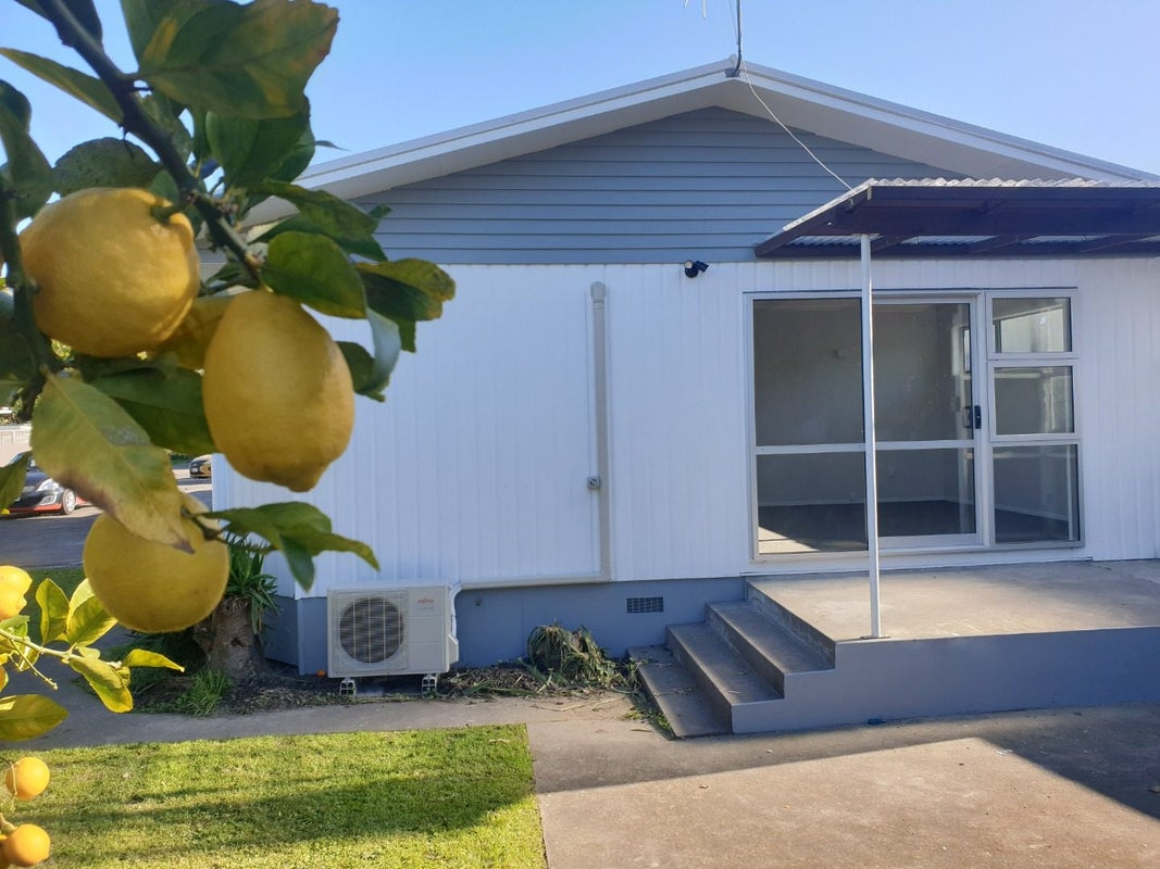 2/608 Elm Road, Akina, Hastings - Carousel 1