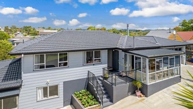 9 Spode Place, Henderson, Auckland - Carousel 1