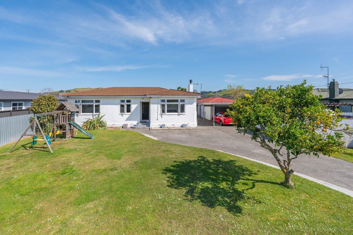 53 Murphy Road, Taradale, Napier - Carousel 1