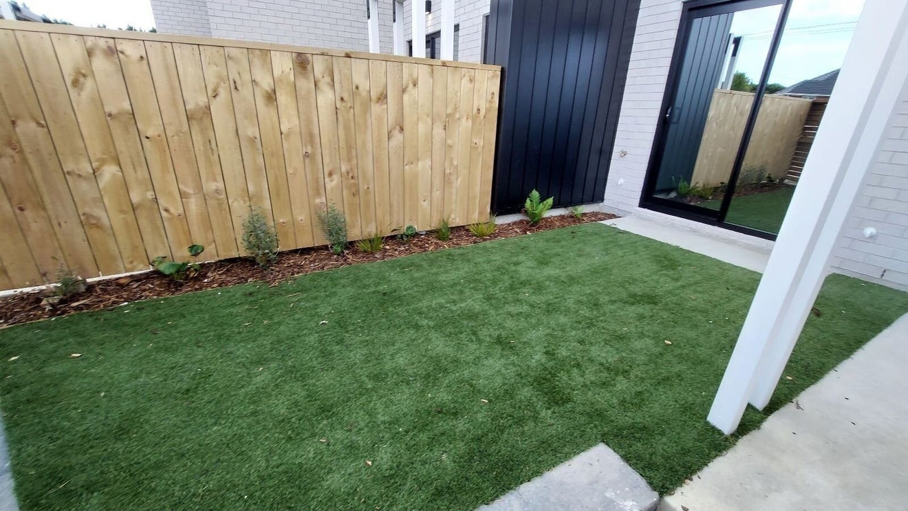 8/21 Awaroa Road, Sunnyvale, Auckland - Carousel 11
