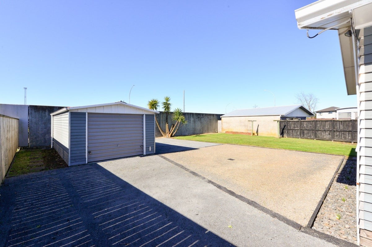10 Lugton Street, Nawton, Hamilton - Carousel 26