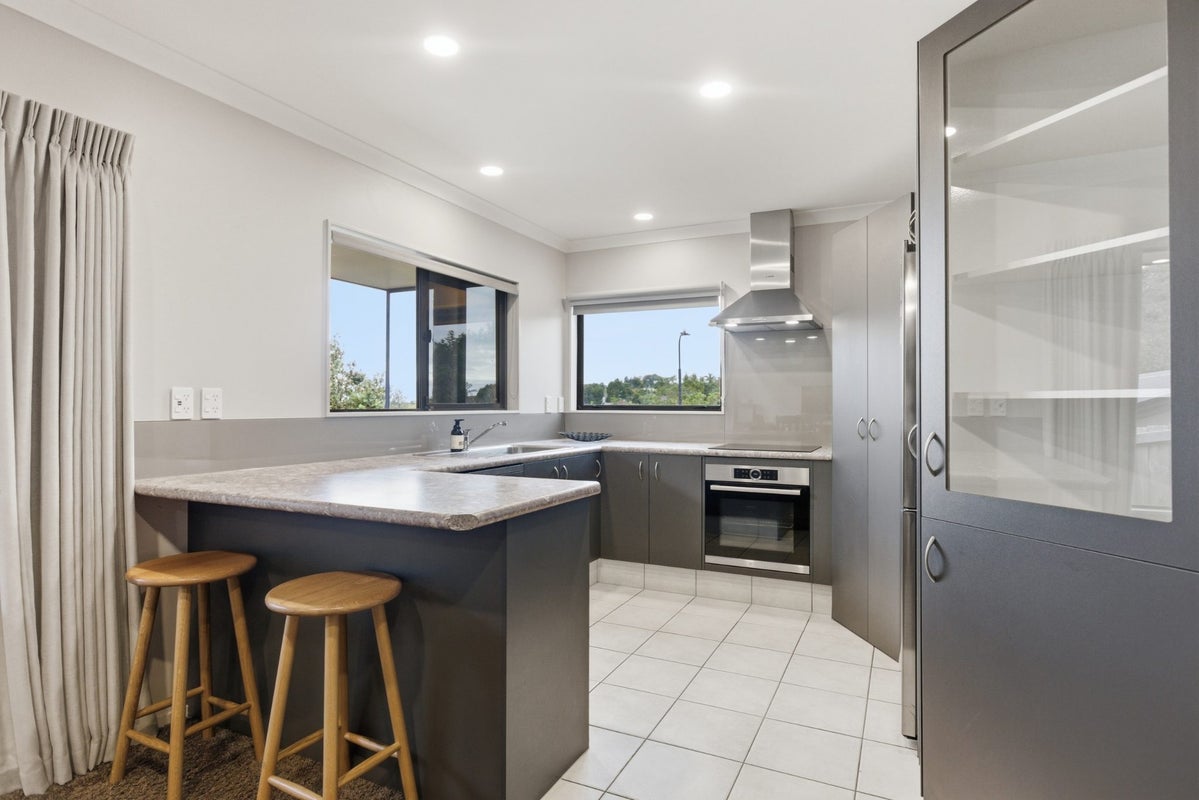 21 Bateleur Close, Welcome Bay, Tauranga - Carousel 2