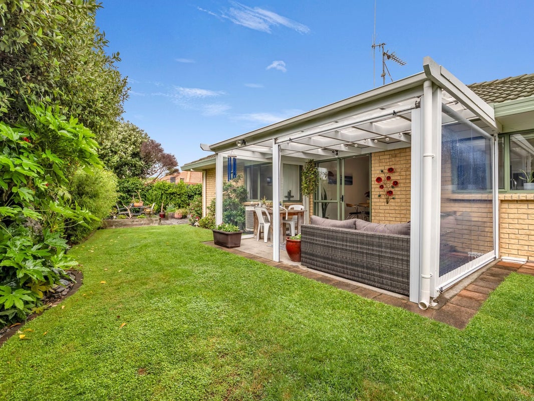 36 Olympus Grove, Papamoa Beach, Papamoa - Carousel 1