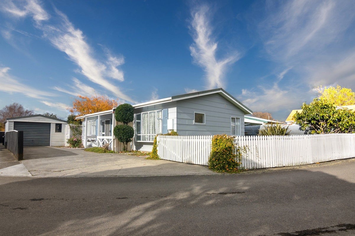 19 Coromandel Court, Roslyn, Palmerston North - Carousel 1
