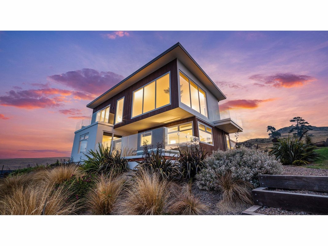 3 Ridgeway Place, Richmond Hill, Christchurch - Carousel 2