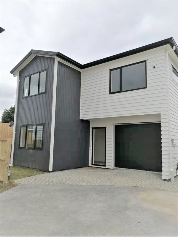 17C Massine Place, Randwick Park, Auckland - Carousel 1