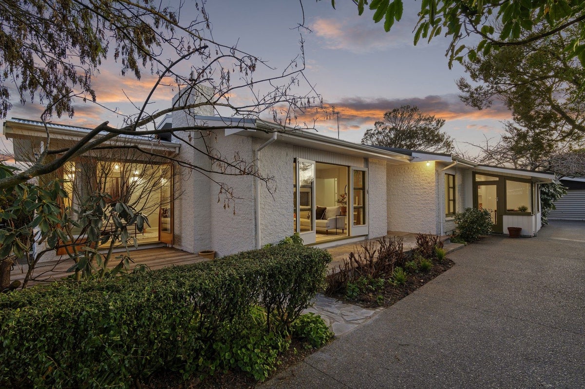 3 Shaftesbury Street, Avonhead, Christchurch - Carousel 1