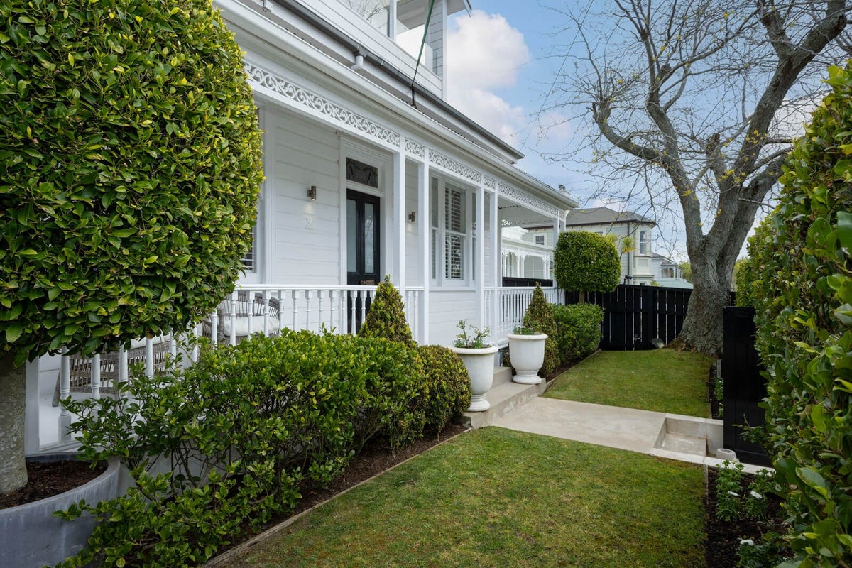2 Barrie Street, Freemans Bay, Auckland - Carousel 2