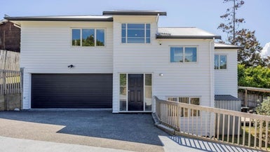 2/30 Martin Crescent, Northcote, Auckland - Carousel 1