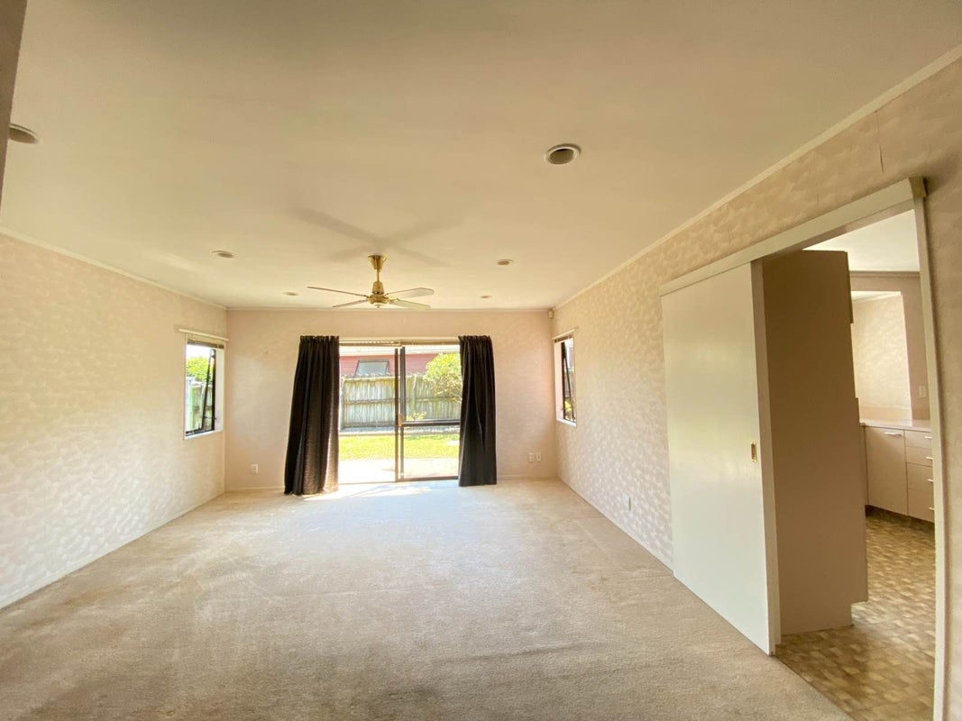 1/55 Golfland Drive, Golflands, Auckland - Carousel 2